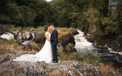 Gwesty’r Emlyn Wedding – Melysa & Dean